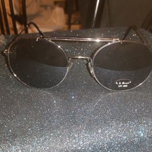 AJ Morgan Exlporer Metal Round Sunglasses w.Case